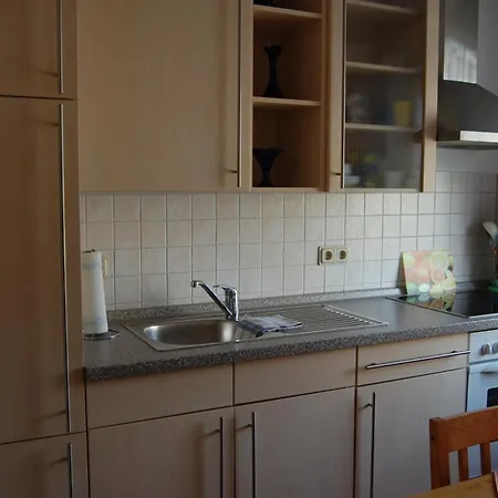 Gaestehaus Fischerweg Seemannsgarn Apartament Lauterbach (Rugen)